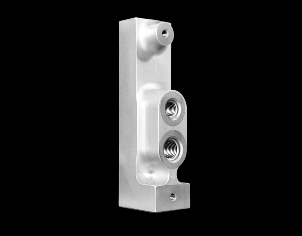 Thành phần có độ chính xác cao bằng Titan